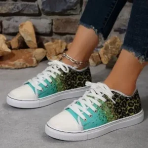 Jarryclub Fashion Casual Plus Size Star Round Toe Lace-Up Sneakers